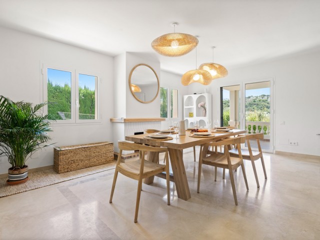 4 Bedrooms Villa in Sotogrande Alto