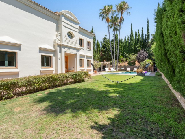 4 Bedrooms Villa in Sotogrande Alto