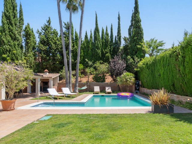 4 Bedrooms Villa in Sotogrande Alto