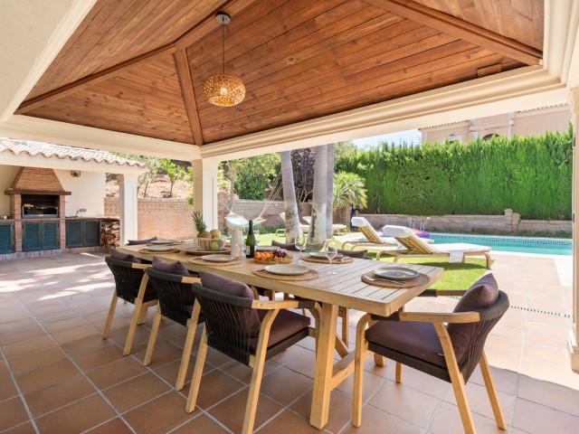 4 Bedrooms Villa in Sotogrande Alto