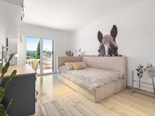 4 Bedrooms Villa in Sotogrande Alto