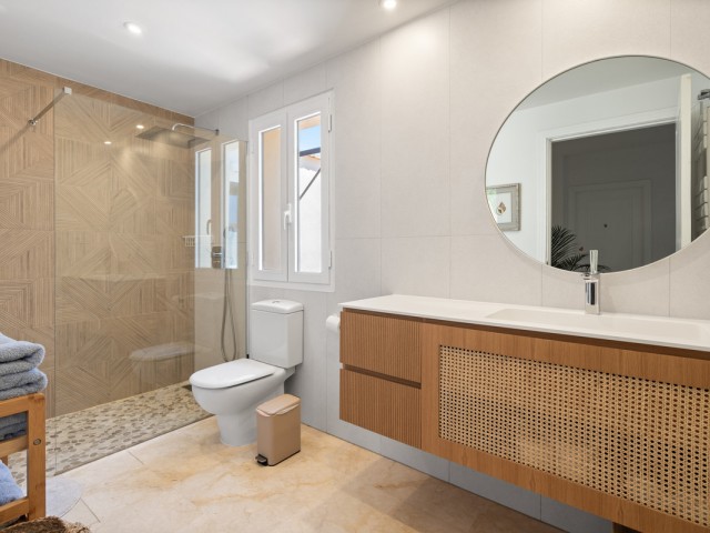 4 Bedrooms Villa in Sotogrande Alto
