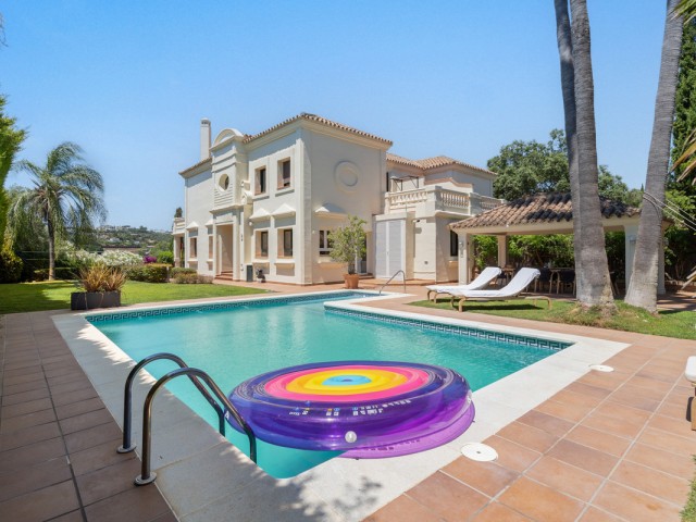 4 Bedrooms Villa in Sotogrande Alto