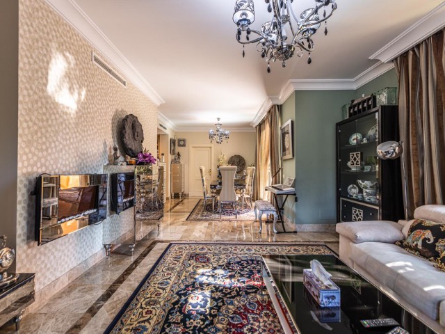 Apartamento con 2 Dormitorios  en Nueva Andalucía