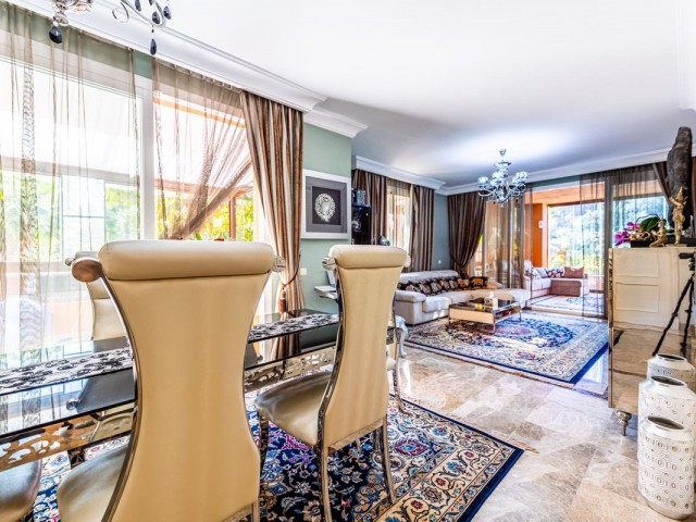 Apartamento con 2 Dormitorios  en Nueva Andalucía
