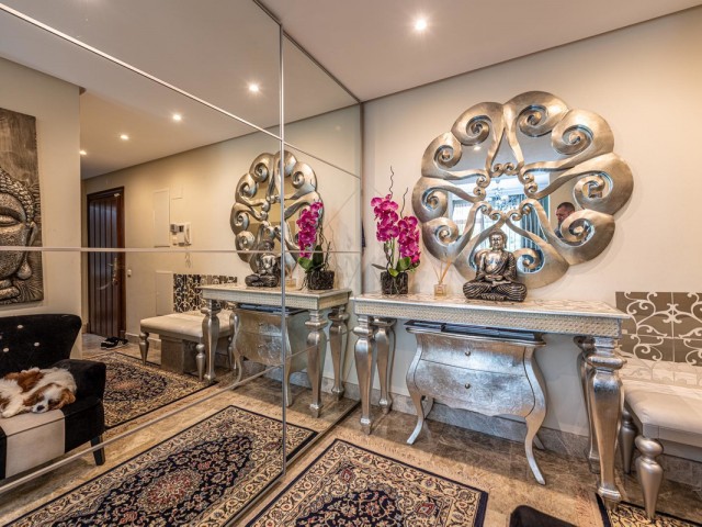 Apartamento con 2 Dormitorios  en Nueva Andalucía