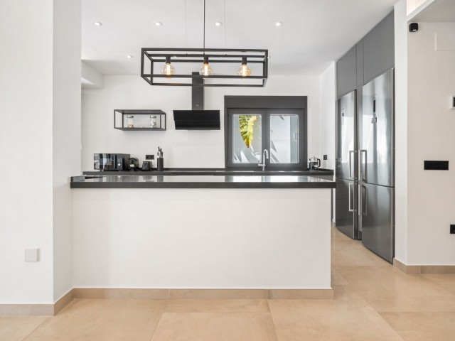 4 Schlafzimmer Villa in Marbesa