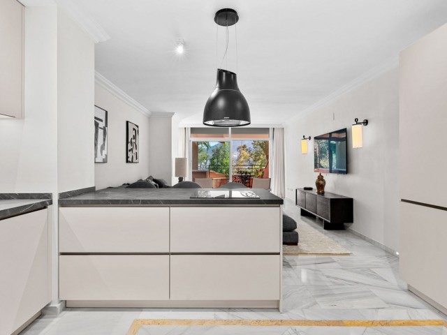 Apartamento con 3 Dormitorios  en Nueva Andalucía