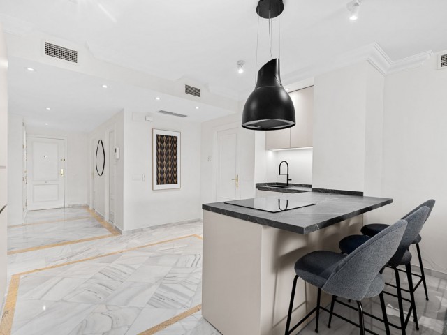 Apartamento con 3 Dormitorios  en Nueva Andalucía