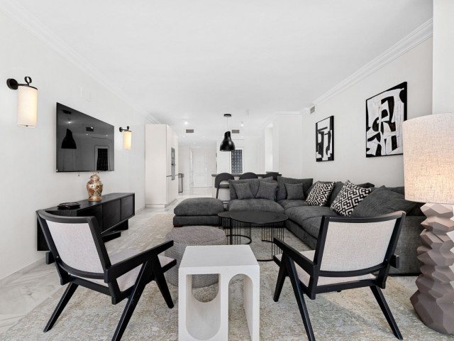 Apartamento con 3 Dormitorios  en Nueva Andalucía
