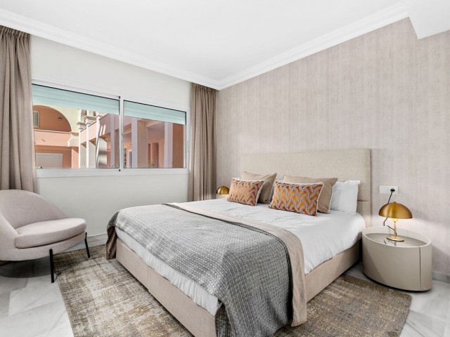 Apartamento con 3 Dormitorios  en Nueva Andalucía