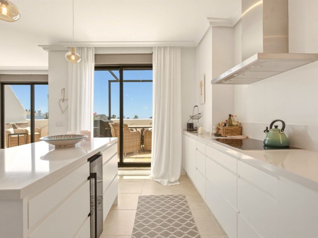 Maison mitoyenne avec 3 Chambres  à Estepona