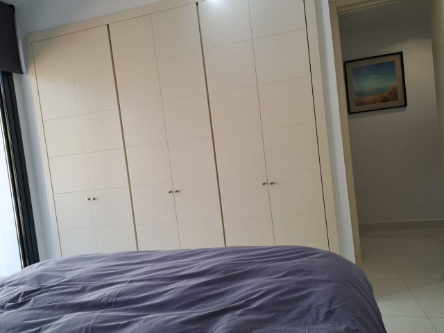 Apartamento con 3 Dormitorios  en Benahavís