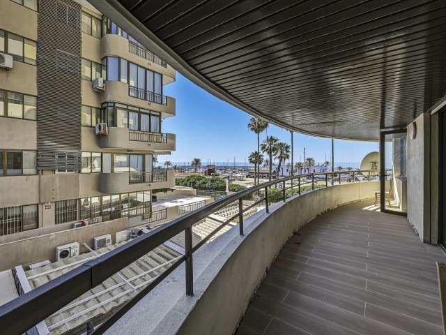 Appartement avec 3 Chambres  à Marbella