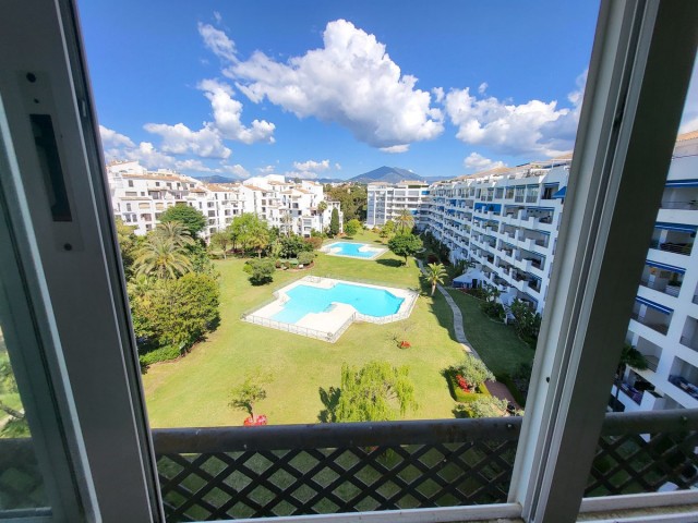 4 Bedrooms Apartment in Puerto Banús