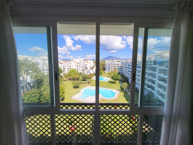 4 Bedrooms Apartment in Puerto Banús