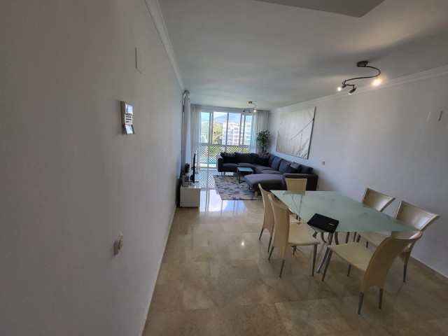 4 Bedrooms Apartment in Puerto Banús