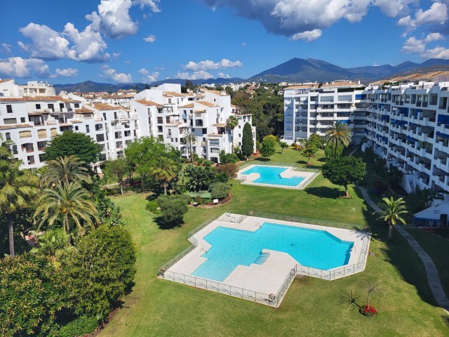 4 Bedrooms Apartment in Puerto Banús