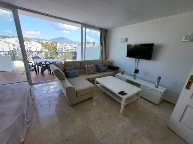 4 Bedrooms Apartment in Puerto Banús