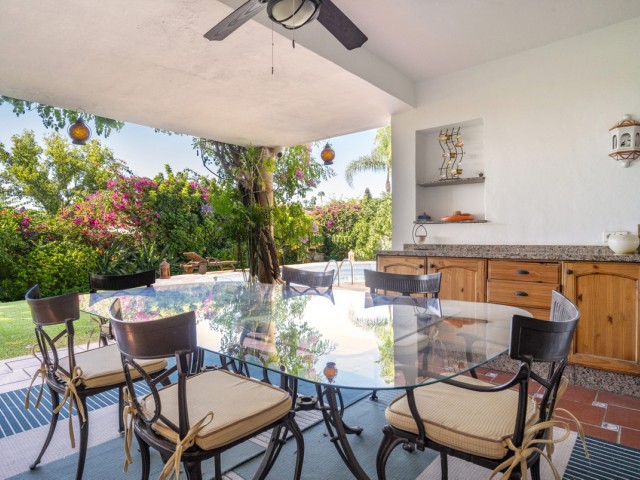 4 Bedrooms Villa in Guadalmina Alta