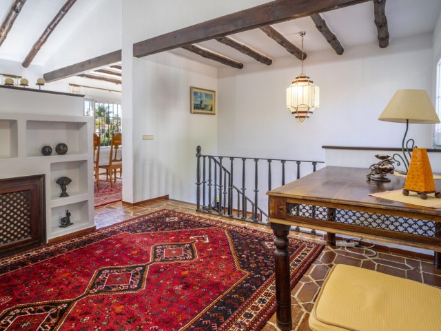 4 Bedrooms Villa in Guadalmina Alta