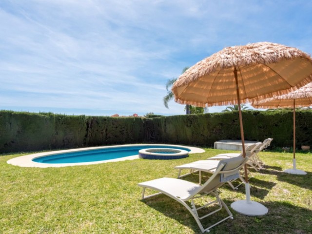 4 Bedrooms Villa in Estepona