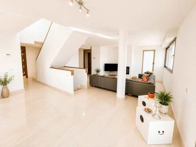 5 Bedrooms Apartment in La Cala de Mijas