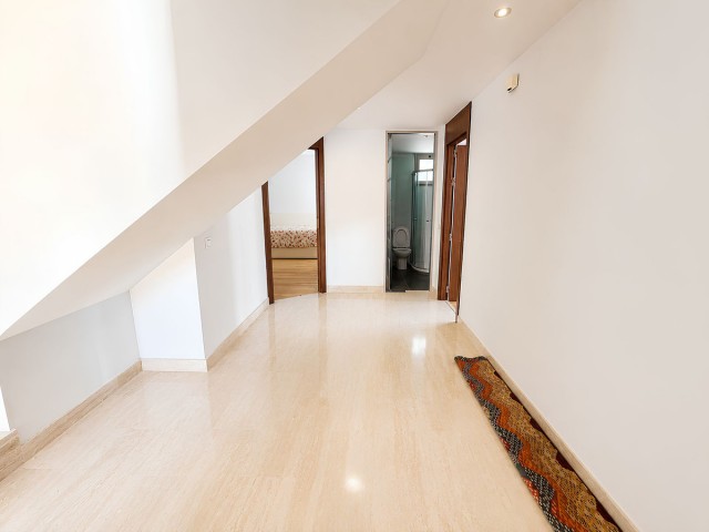 5 Bedrooms Apartment in La Cala de Mijas