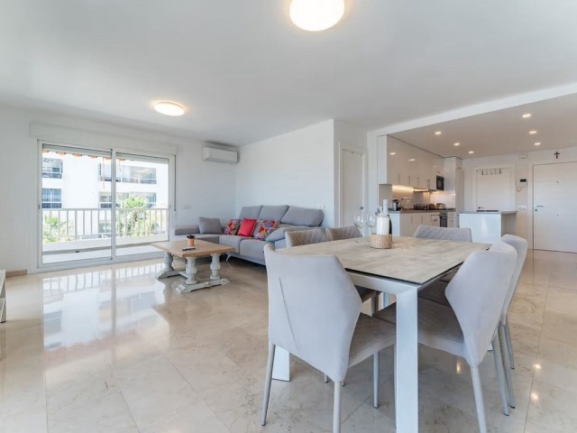 Apartamento con 3 Dormitorios  en Fuengirola