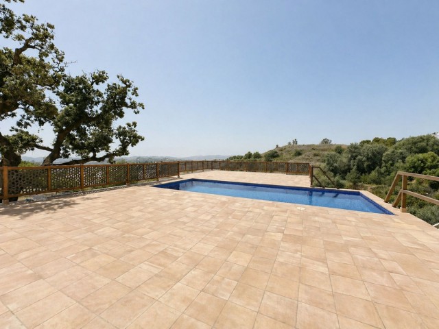 Villa con 4 Dormitorios  en Mijas