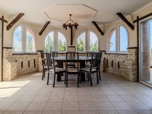 6 Schlafzimmer Villa in El Faro