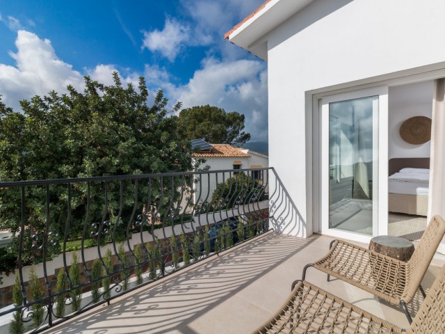 2 Slaapkamer Villa in Istán