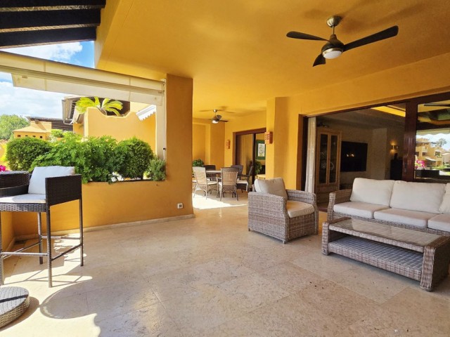 3 Bedrooms Apartment in Estepona