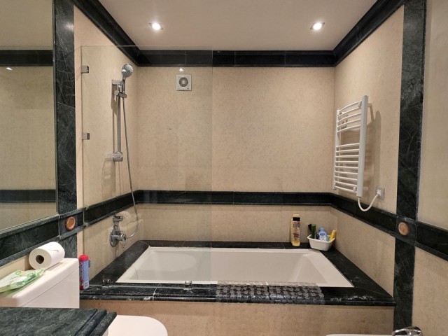 3 Bedrooms Apartment in Estepona