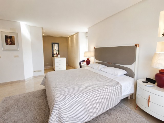 Apartamento con 2 Dormitorios  en Nueva Andalucía