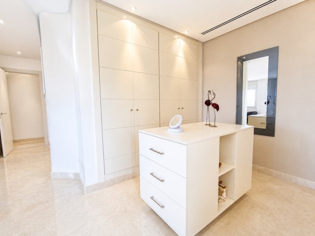 Apartamento con 2 Dormitorios  en Nueva Andalucía