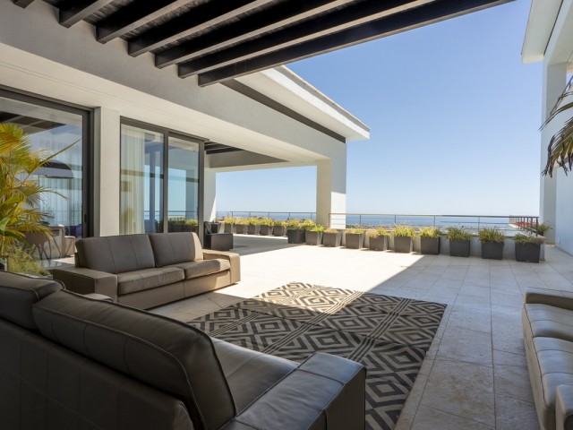 12 Bedrooms Villa in Benahavís