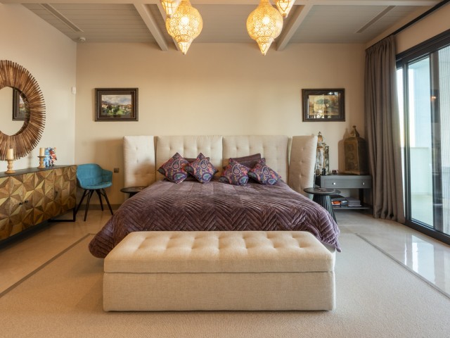 12 Bedrooms Villa in Benahavís