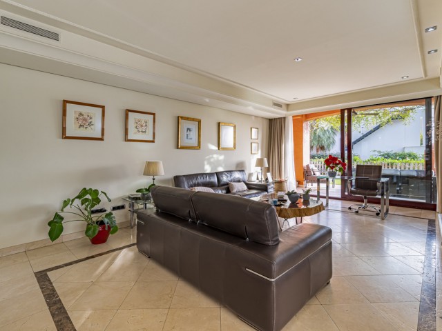 4 Bedrooms Townhouse in The Golden Mile
