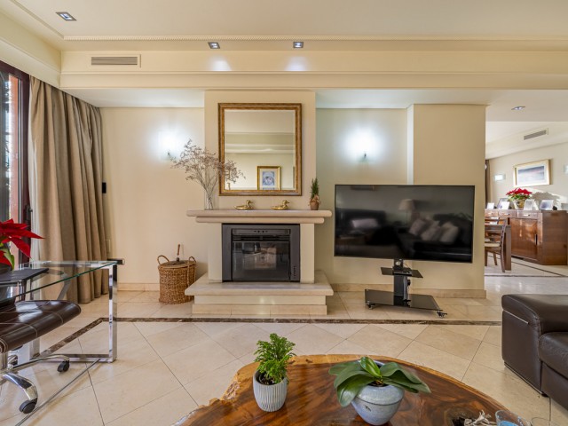 4 Bedrooms Townhouse in The Golden Mile