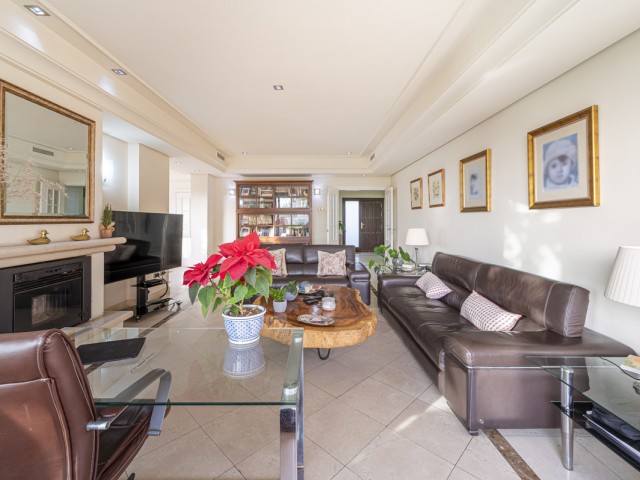 4 Bedrooms Townhouse in The Golden Mile