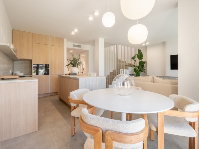Apartamento con 3 Dormitorios  en Benahavís