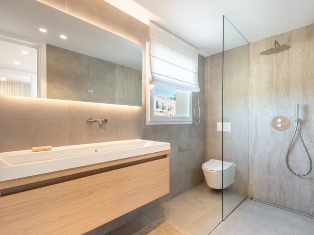 Apartamento con 3 Dormitorios  en Benahavís