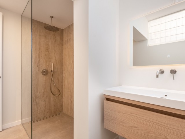 Apartamento con 3 Dormitorios  en Benahavís