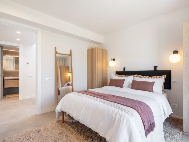 Apartamento con 3 Dormitorios  en Benahavís