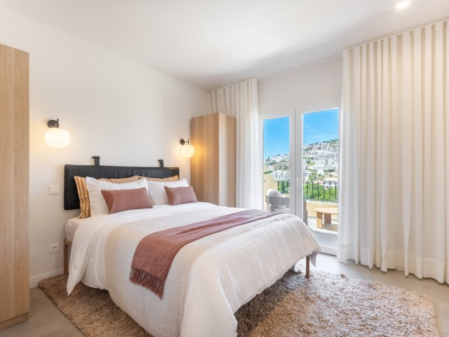 Apartamento con 3 Dormitorios  en Benahavís