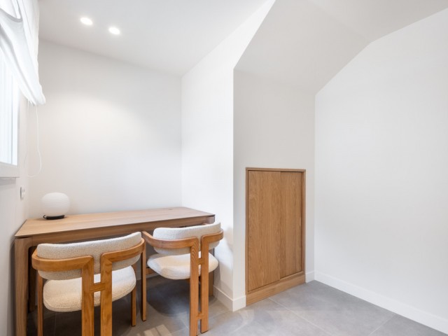 Apartamento con 3 Dormitorios  en Benahavís