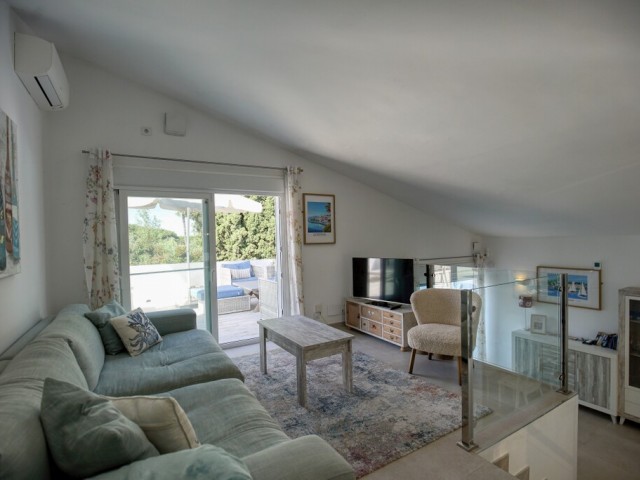 2 Bedrooms Villa in Estepona