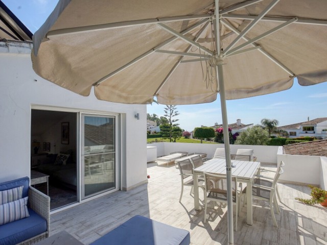 2 Bedrooms Villa in Estepona