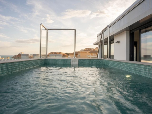Penthouse avec 3 Chambres  à Benalmadena